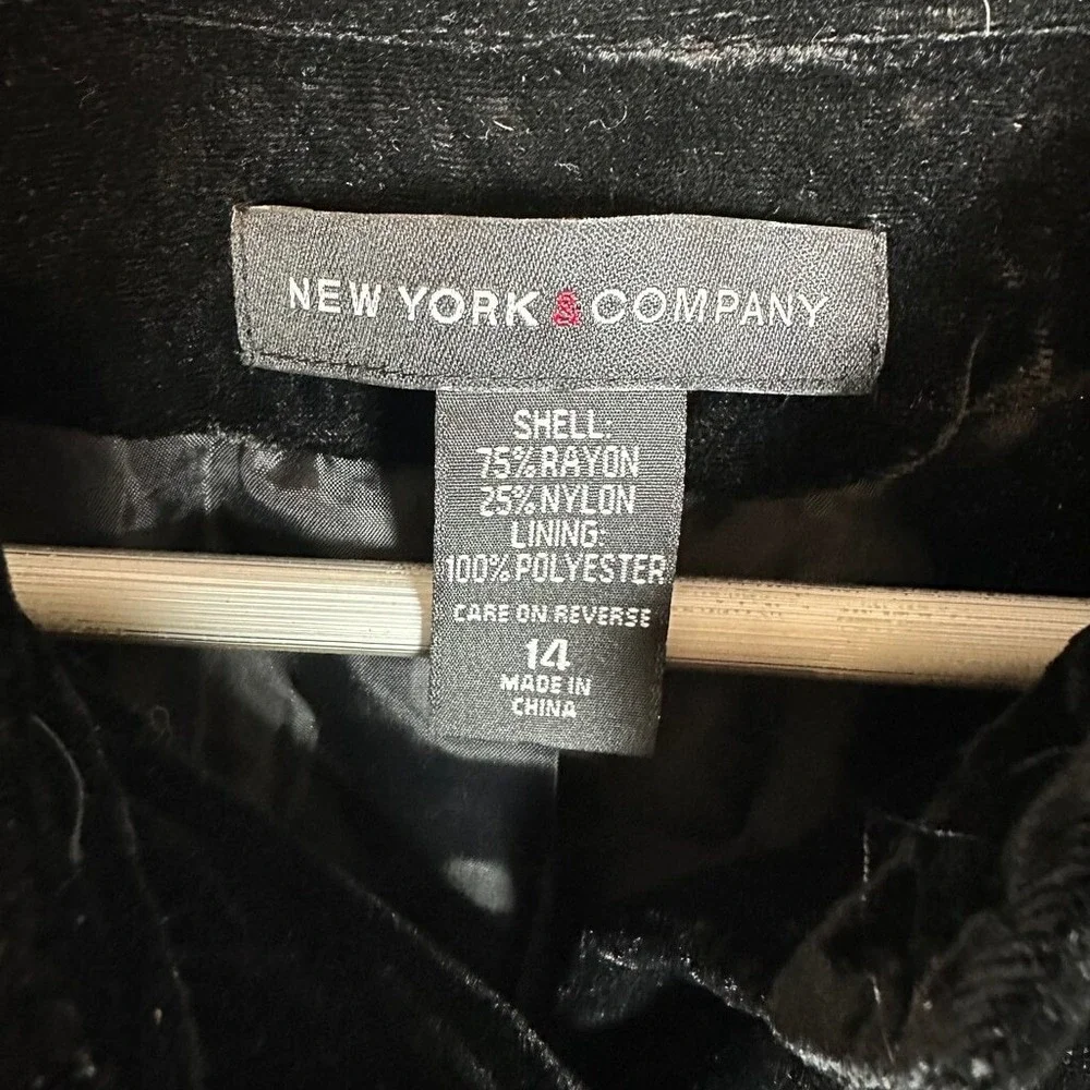 NEW YORK & COMPANY Black Velvet Peplum Mandarin Collar Button Front Jacket‎ 14